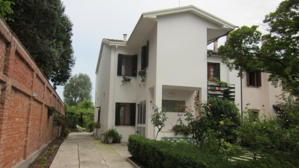 A Casa Di Dora Bed and Breakfast Treviso Buitenkant foto